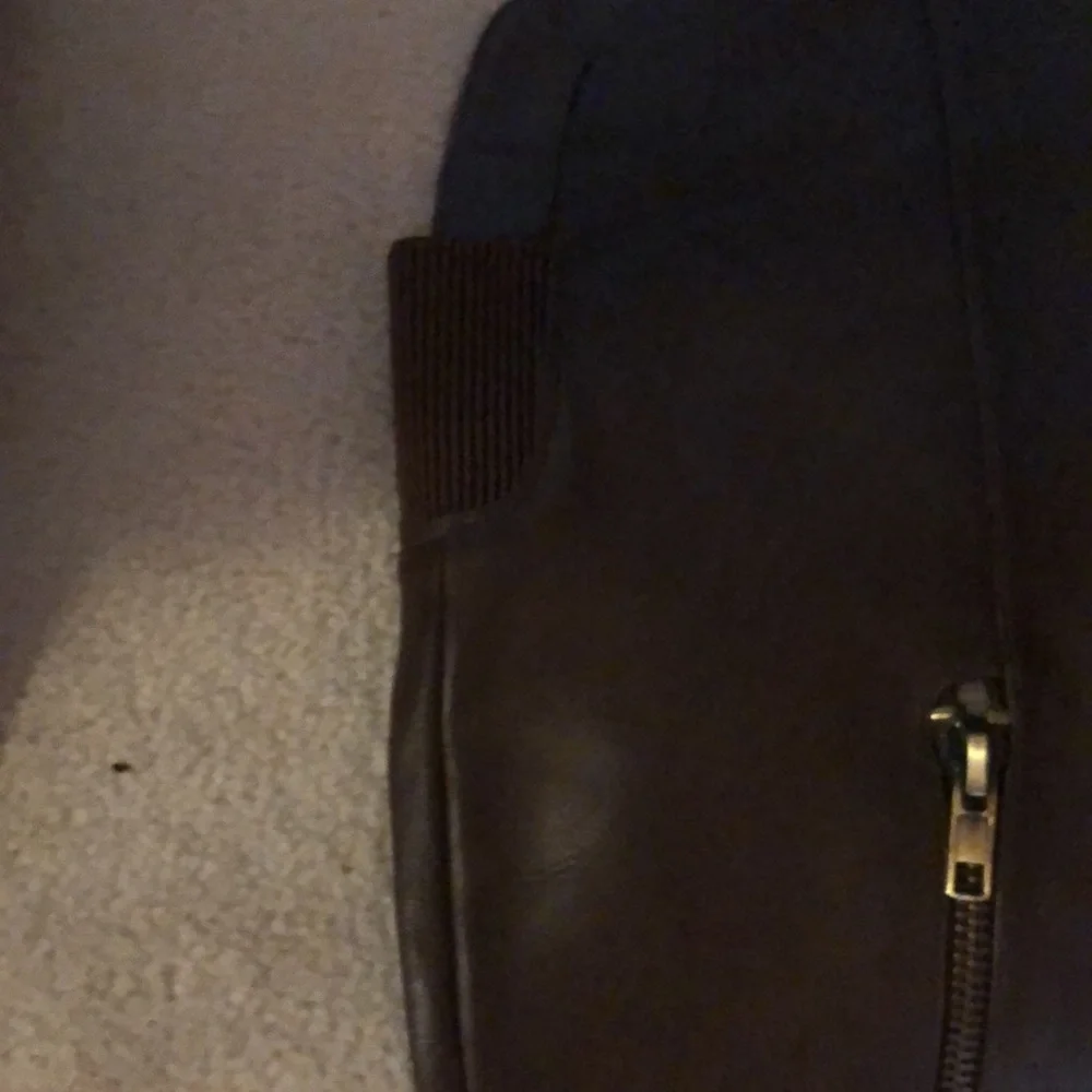 Fergalicios by Fergie, beautiful pair of boots, stretch provided top, EUC, brown - Picture 3 of 11